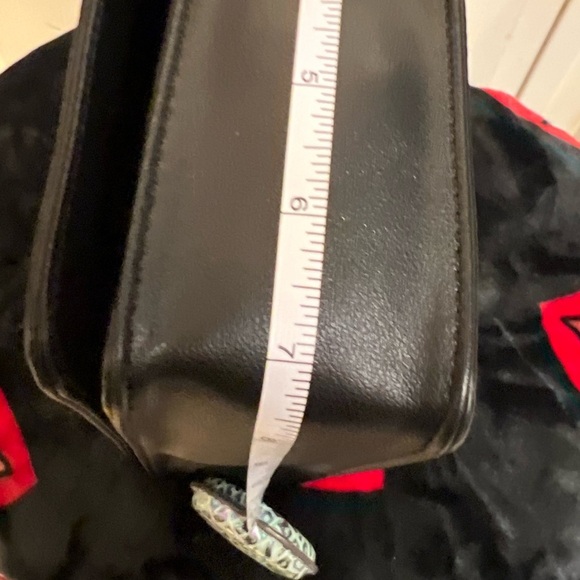 🖤💀NWT-MAD ENGINE “SUMMON THE SPIRITS” SUPER CUTE BOOK LOOKING CROSSBODY ☠️🖤 - Picture 8 of 13